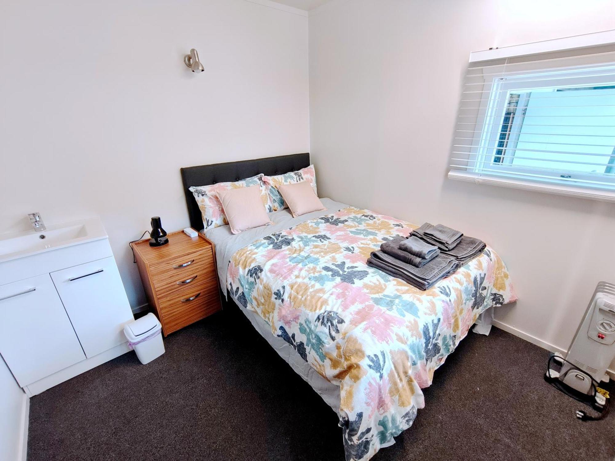 Milford Central Budget Friendly Rooms Auckland Bagian luar foto